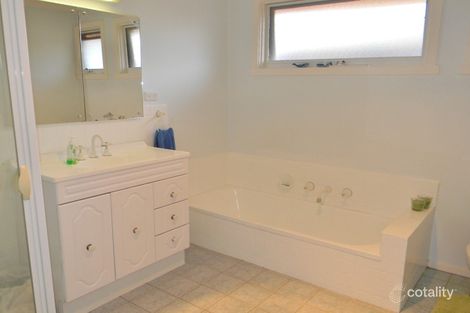 Property photo of 19 Carinya Avenue Aspendale VIC 3195