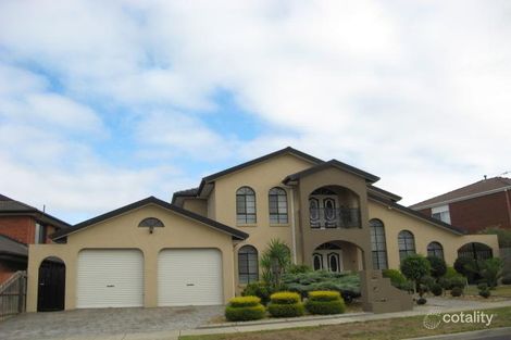 39 Royal Cres, Hillside, VIC 3037