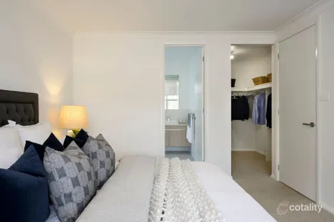 Property photo of 30 Karinyup Circuit Heddon Greta NSW 2321