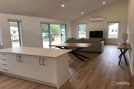 Property photo of 8 Timber Jinker Place Marysville VIC 3779