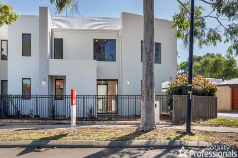 Property photo of 1/4 Ringwood Loop Wellard WA 6170