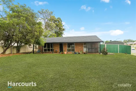 1 Pine Creek Cct, St Clair, NSW 2759