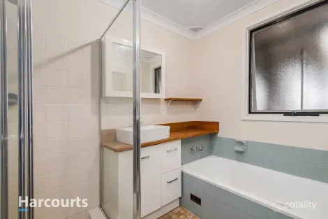 Property photo of 1 Pine Creek Circuit St Clair NSW 2759
