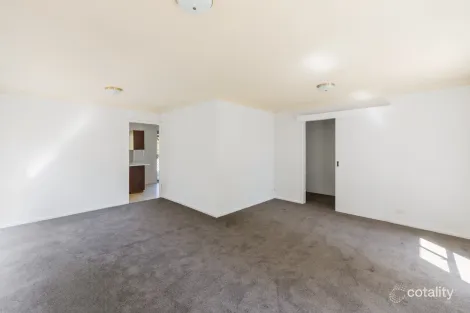 Property photo of 26 Raeside Crescent Cooloongup WA 6168