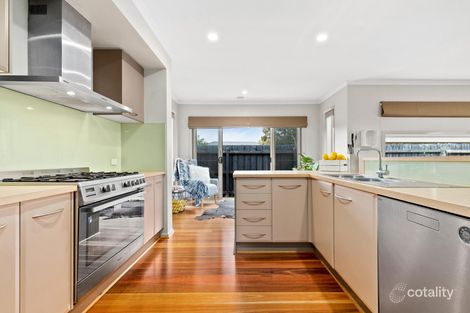 Property photo of 8 Audrey Lane Berwick VIC 3806