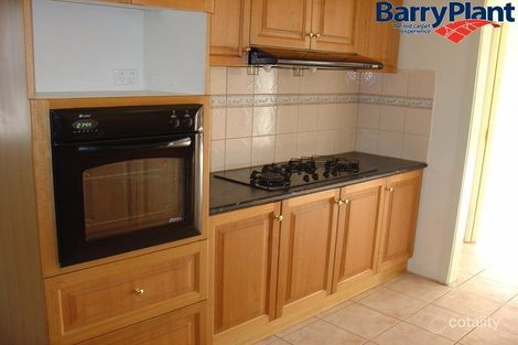 Property photo of 10 Cherry Grove Doveton VIC 3177