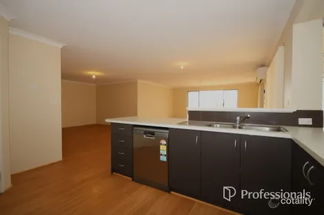 Property photo of 24 Grandite Fairway Australind WA 6233
