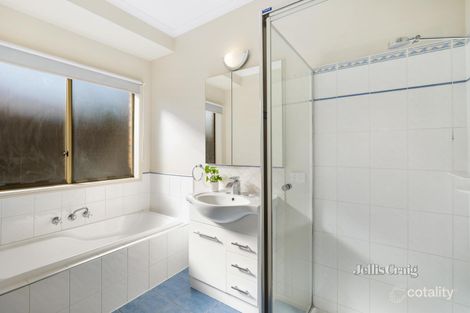 Property photo of 16 Huntley Road Bentleigh VIC 3204