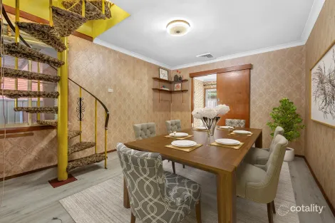 Property photo of 10 Dransfield Avenue Mascot NSW 2020