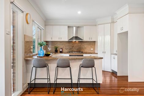 Property photo of 4 Oakden Drive Bundoora VIC 3083