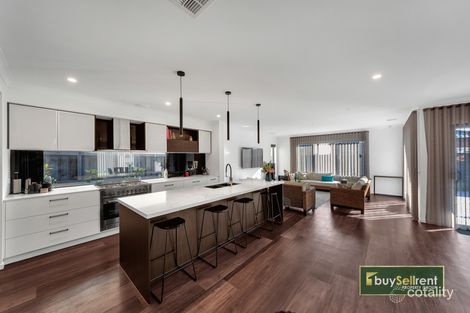 Property photo of 17 Kingcote Drive Keysborough VIC 3173