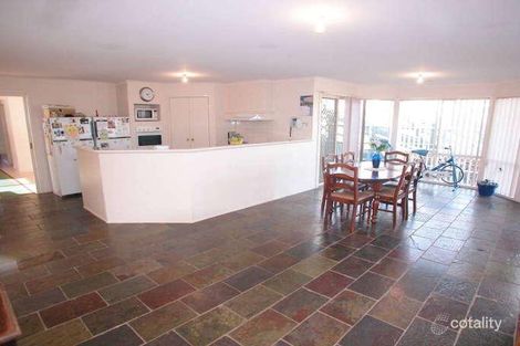 Property photo of 13 Ormond Rise Roxburgh Park VIC 3064