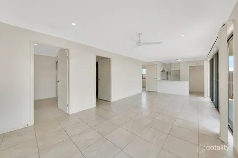 Property photo of 2 Sea Prince Circuit Clinton QLD 4680