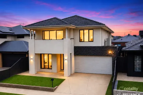 Property photo of 5 Noyce Way Rockbank VIC 3335
