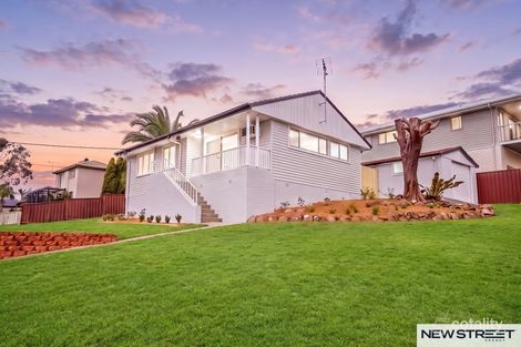 6 Caldwell St, Caves Beach, NSW 2281