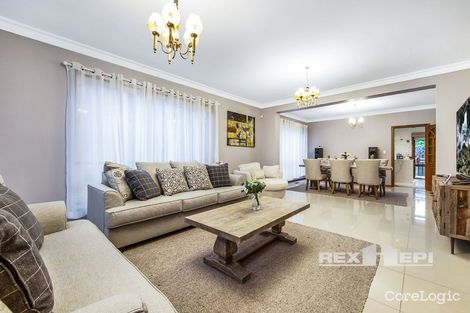 Property photo of 39 Daniel Solander Drive Endeavour Hills VIC 3802