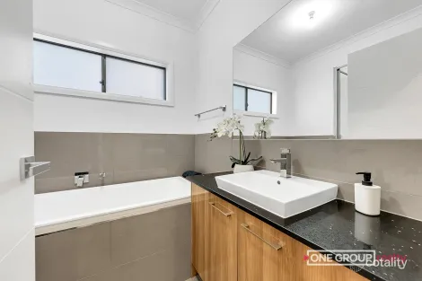 Property photo of 15 Reynolds Circuit Mernda VIC 3754