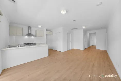 Property photo of 6 Distaff Way Rockbank VIC 3335