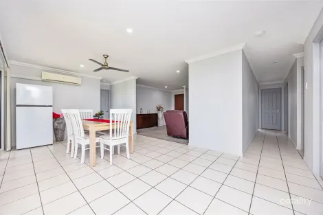 Property photo of 51 Bunya Court Eli Waters QLD 4655