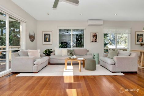 Property photo of 38 Eumeralla Grove Mount Eliza VIC 3930