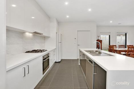 Property photo of 1/37 Sladen Street Hamlyn Heights VIC 3215