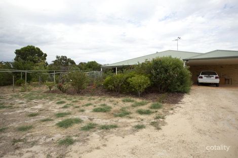 Property photo of 40 Evergreen Loop Stake Hill WA 6181