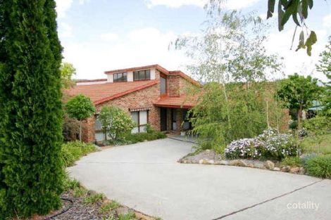 16 Ebsworth Cl, Macarthur, ACT 2904