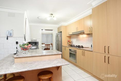 Property photo of 1 Legg Court Endeavour Hills VIC 3802