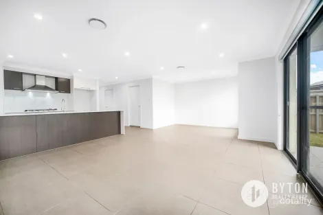 Property photo of 3 Stonehaven Way Catherine Field NSW 2557