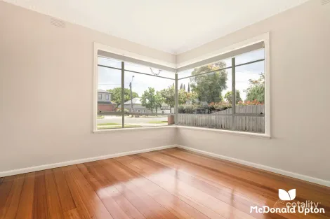 Property photo of 32 Milleara Road Keilor East VIC 3033