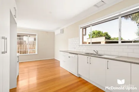 Property photo of 32 Milleara Road Keilor East VIC 3033