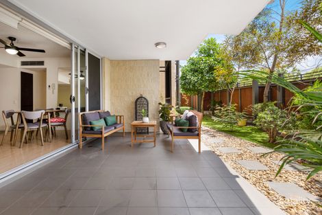 Property photo of 2/74 Dengate Lane St Lucia QLD 4067