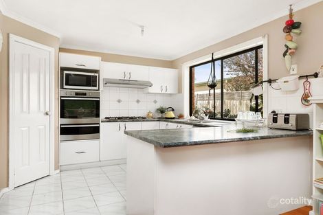 Property photo of 11 Cambridge Close Cranbourne East VIC 3977
