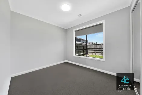 Property photo of 12 McCracken Avenue Mickleham VIC 3064