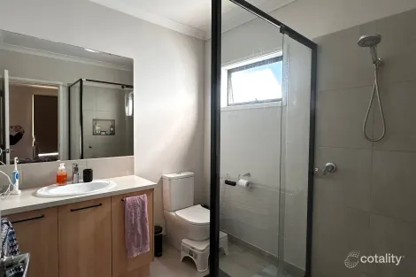 Property photo of 8 Abacot Street Clyde North VIC 3978