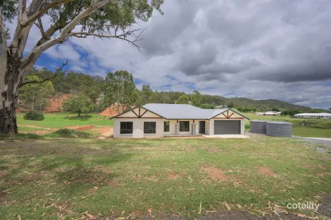 152 Lorna Cres, Burua, QLD 4680