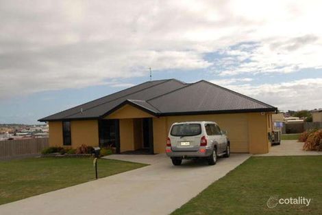 25 Young St, East Devonport, TAS 7310