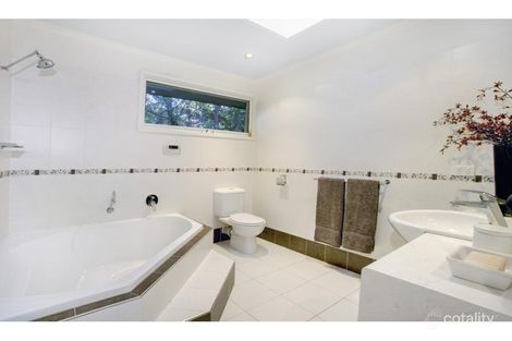 Property photo of 33 Bellbird Crescent Vermont VIC 3133