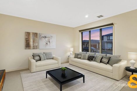 Property photo of 4 Grandstand Crescent Clyde North VIC 3978