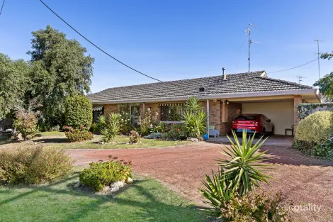 1 Langstaffe Dr, Wendouree, VIC 3355