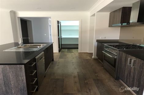 Property photo of 7 Iberia Street Wollert VIC 3750