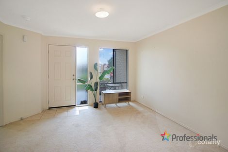 Property photo of 24 Walla Place Glenfield Park NSW 2650