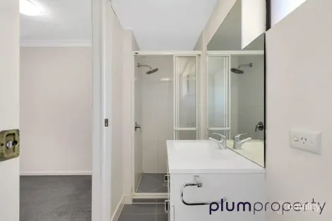 Property photo of 4/123 Central Avenue Indooroopilly QLD 4068