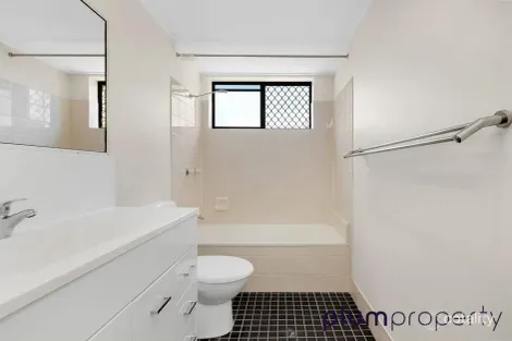 Property photo of 4/123 Central Avenue Indooroopilly QLD 4068