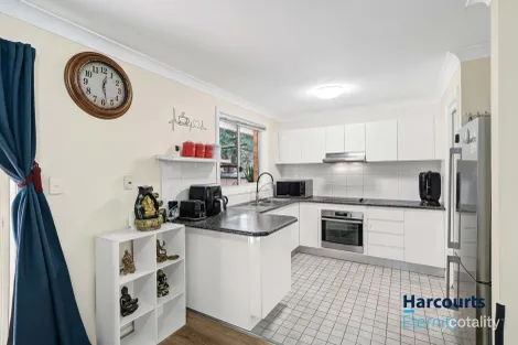 Property photo of 3/24 Girraween Road Girraween NSW 2145