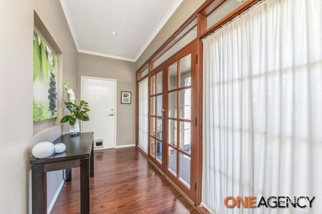 Property photo of 6 Magnolia Close Jerrabomberra NSW 2619