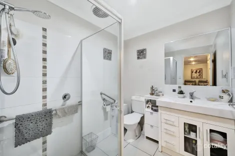 Property photo of 2/68 Anderson Street Avenell Heights QLD 4670