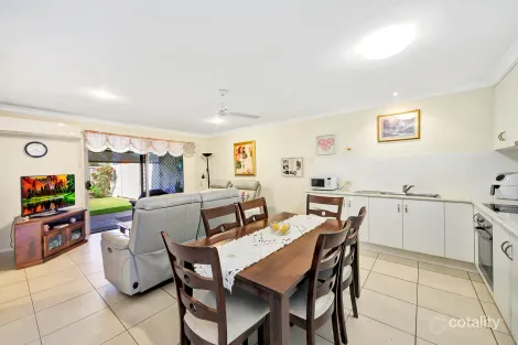 Property photo of 2/68 Anderson Street Avenell Heights QLD 4670