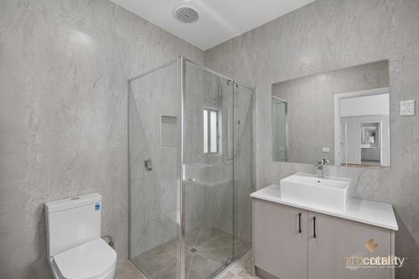 Property photo of 4 Erin Drive Fraser Rise VIC 3336