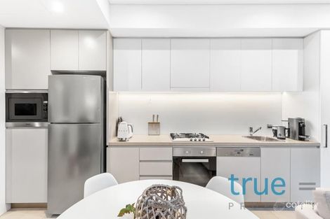 Property photo of 7101/2 Cullen Close Forest Lodge NSW 2037